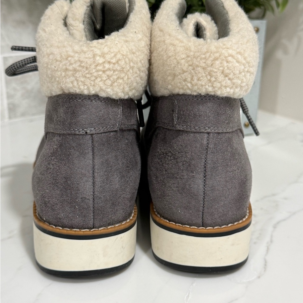 💙2 for $12 White Mountain Cozy Boots winter ankle booties Gray Like New - Picture 2 of 10